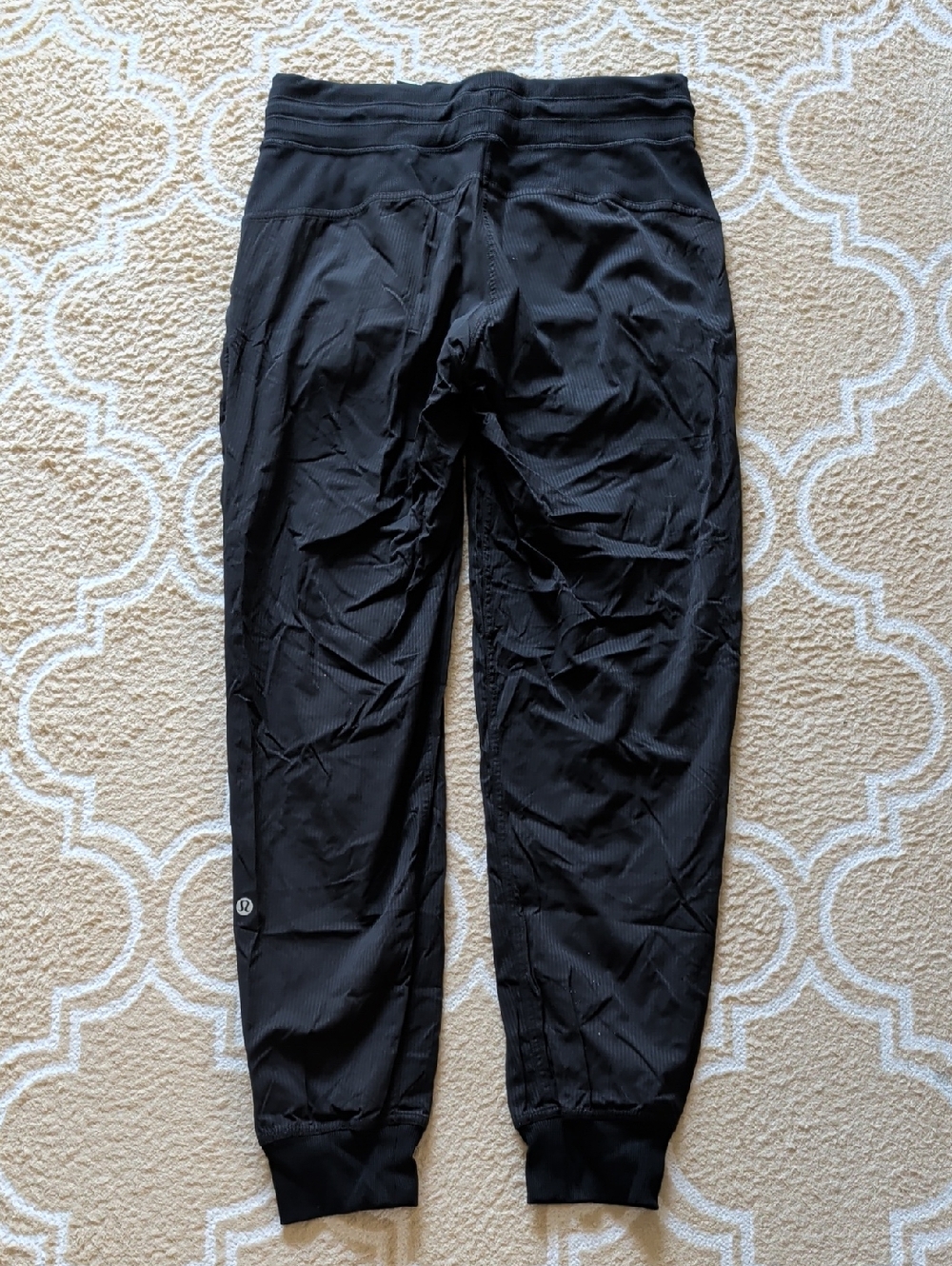 Lululemon Dance Studio Mid-Rise Jogger Black EUC - Picture 3 of 5
